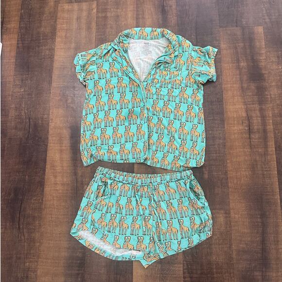 MeUndies Women’s Pajama Set Giraffe Print Button Up Top & Shorts Size M - Picture 7 of 7